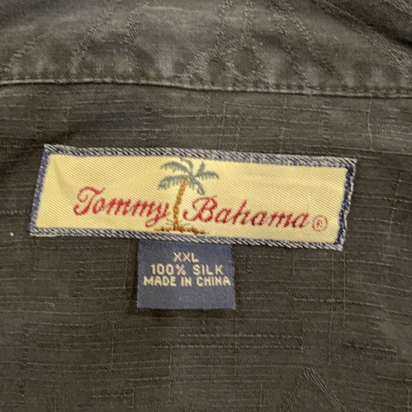 SOLD!!!!!! Lot of 4 Tommy Bahama XXL silk shirts - Picture 6 of 8